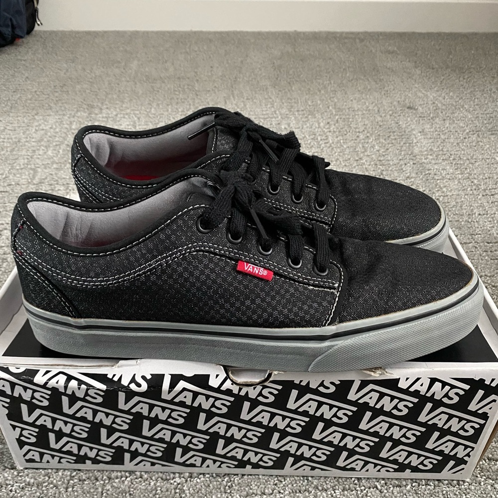 Vans Chukka Low Sneakers Skate Surf Men’s Shoes Size 11 EUR 44.5 Zumiez